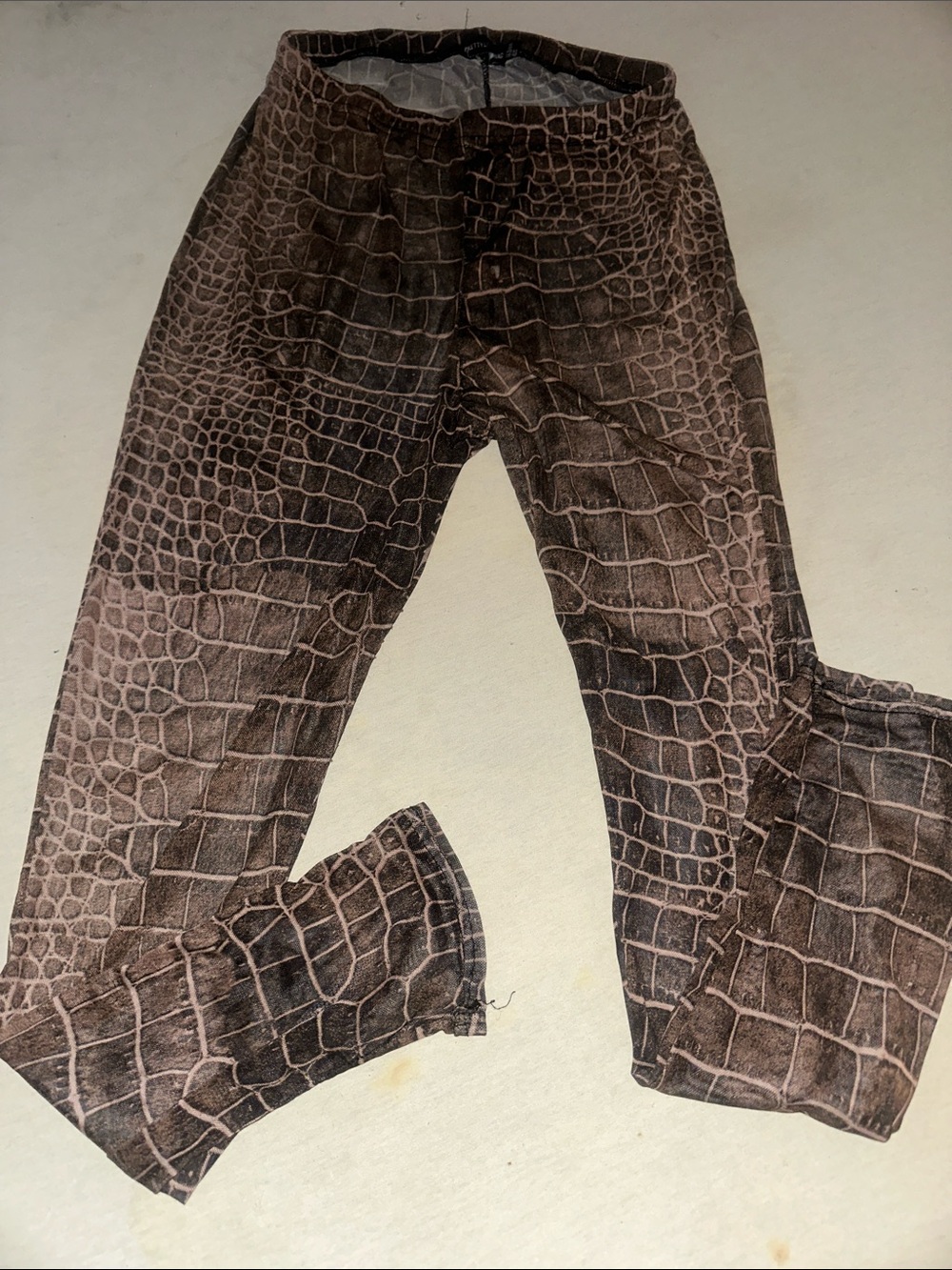 PrettyLittleThing Brown Croc-Print Leggings